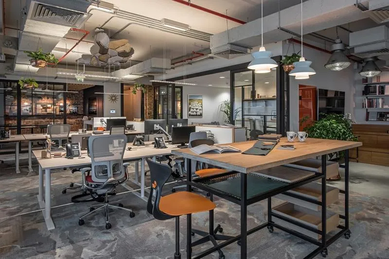 Sustainable Office Decor: Reclaimed, Recycled and Low-VOC Picks